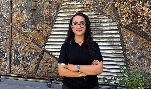 Annesi kanserle mücadele eden Türkiye 37'ncisi Hiranur'un hedefi tıp fakültesi