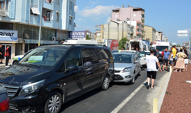 Antalya'da 5 aracın karıştığı kaza; 6 yaralı