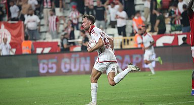 Antalyaspor evinde Orfa Yapı Pendikspor'a 3-2 mağlup oldu