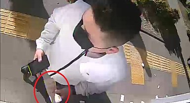 Arkadaşının banka kartını çaldığını iddia eden motokuryeye, 'dolandırıcılık'tan 22 yıl hapis