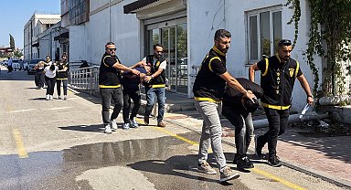 Arsa anlaşmazlığı yaşadığı kişinin husumetlilerine konum gönderdi, saldırıda kendisi de yaralandı