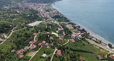 Artvin'de yamaç paraşütü yarışması heyecanı