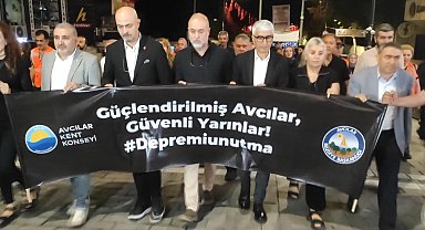Avcılar'da 17 Ağustos Depremi'nde yaşamını yitirenler anıldı