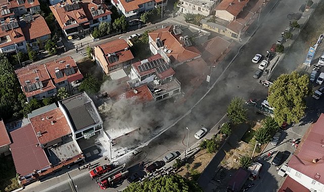 Ayakkabı mağazasında yangın