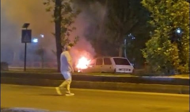 Aydın'da seyir halindeki otomobil alev aldı