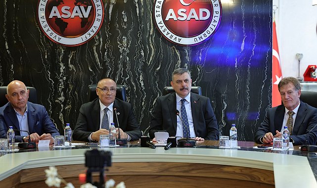 Bakan Çiftçi: Yurt içinde yurt dışında neredelerse mücadelemiz devam edecek