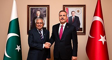 Bakan Fidan, Pakistan Dışişleri Bakanı Ishaq Dar ile görüştü