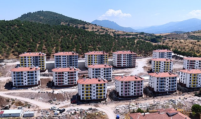 Bakan Kurum'dan Sındırgı depreminin 1'inci yılı paylaşımı