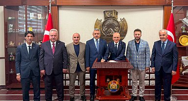Bakan Şimşek Rize'de ziyaretlerde bulundu