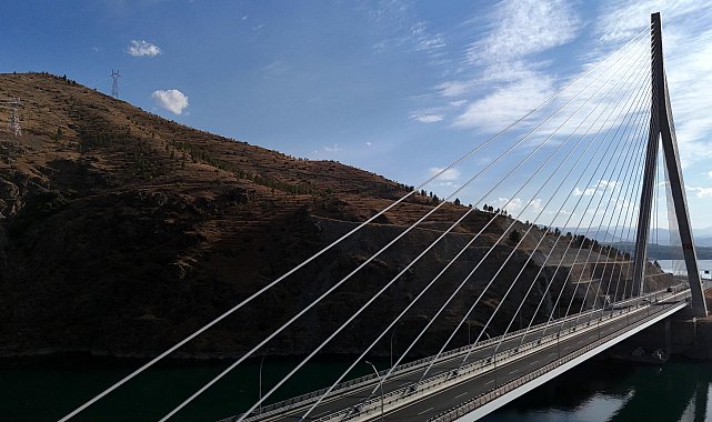 Bakan Uraloğlu: 24 yılda 519 kilometre uzunluğunda 4 bin 272 köprü inşa ettik