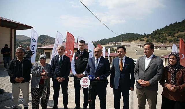 Balıkesir Sındırgı'da depremzedeler için 305 konutun kurası çekildi