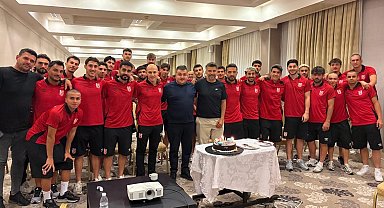 Balıkesirspor'da başkana sürpriz doğum günü