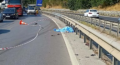 Bariyerlere çarpan motosikletin sürücüsü öldü