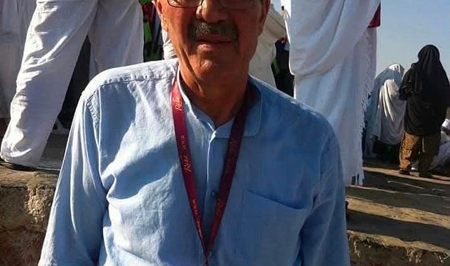 Bariyerlere çarpan otomobil, hurdaya döndü; sürücü öldü, eşi yaralandı