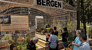 Bergen, ölümünün 37'nci yıl dönümünde Mersin'de mezarı başında anıldı