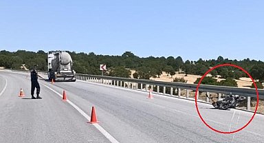 Beton mikserinin çarptığı motosikletin sürücüsü öldü, 13 yaşındaki kızı ağır yaralandı
