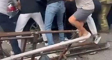 Beykoz'da otomobil yayaların arasına daldı; yaralılar var -1