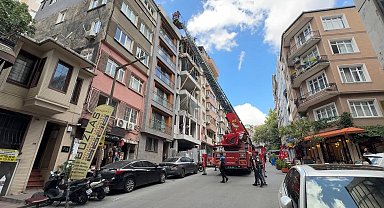 Beyoğlu'nda çatıya çıplak çıkan turisti görenler itfaiyeyi aradı: Dolaşmaya geldim