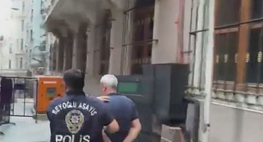 Beyoğlu'nda Güney Koreli yayıncıyı davranışlarıyla rahatsız eden şüpheli yakalandı Ek bilgi ve görüntüyle