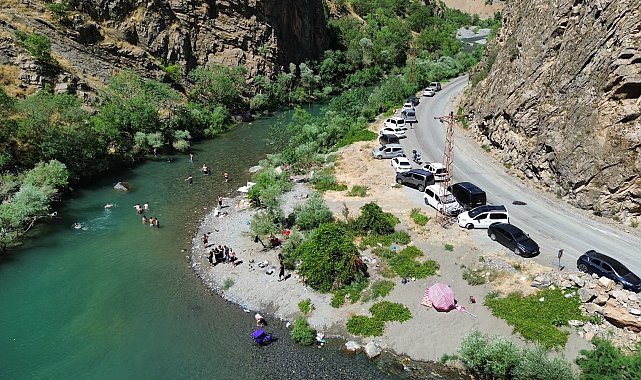 Bir zamanlar terörle anılan bölgede piknik keyfi