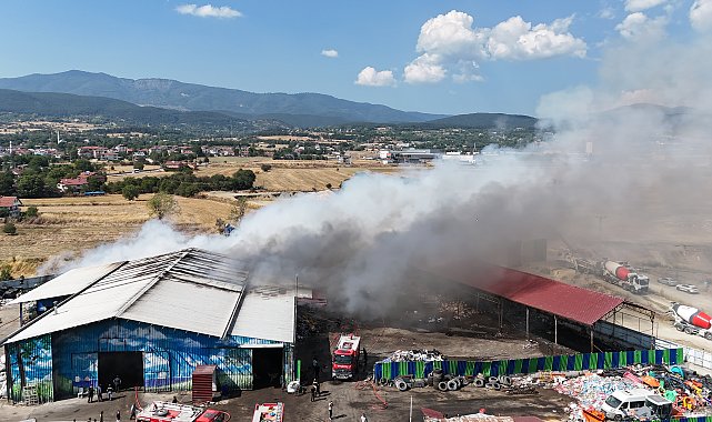 Bolu'da geri dönüşüm tesisinde yangın
