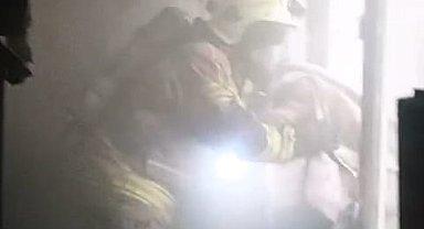 Bursa'da evde çıkan yangında anne ve engelli kızı kurtarıldı