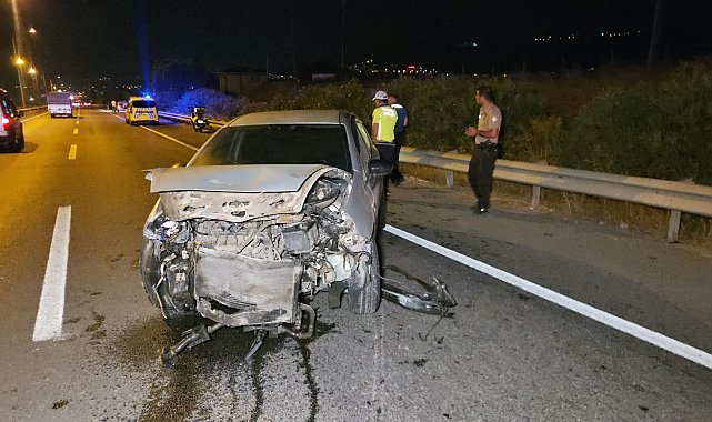 Bursa'da otomobil bariyerlere çarptı: 1 yaralı