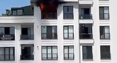 Büyükçekmece'de 6 katlı binada yangın -1