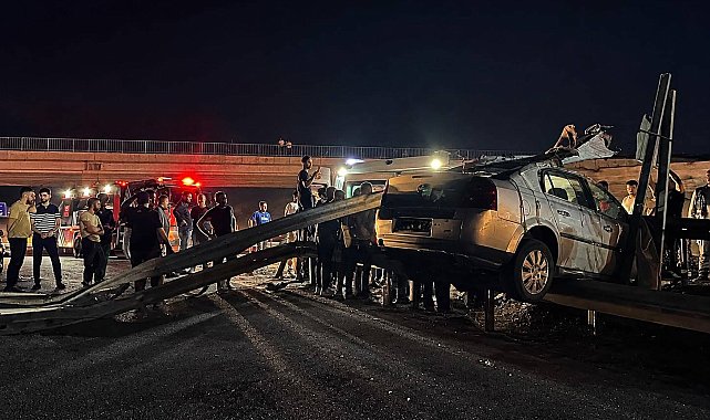 Çelik bariyerlere çarpan otomobilin ehliyetsiz sürücüsü öldü
