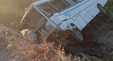 Cezayir'de yolcu otobüsü devrildi: 6 ölü, 22 yaralı