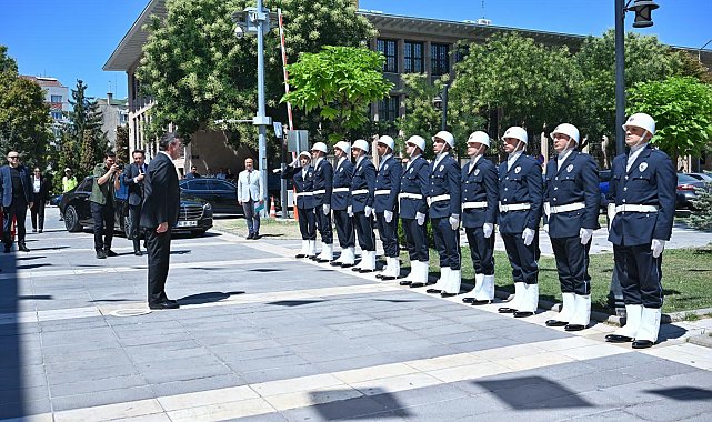 Cumhurbaşkanı Yardımcısı Yılmaz: Vatandaşın yastık altı, Merkez Bankası rezervinden büyük