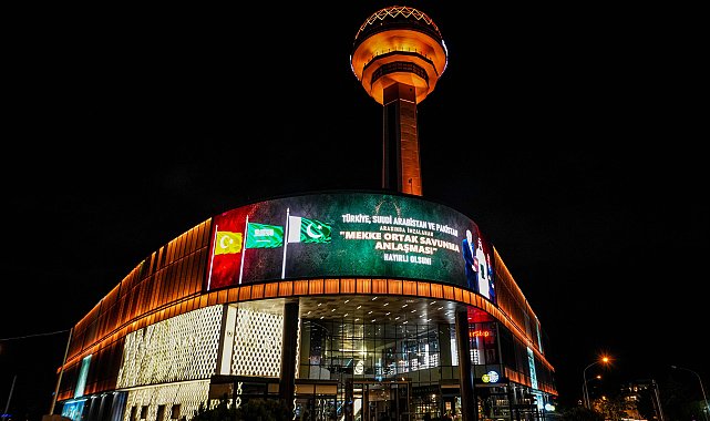 Cumhurbaşkanlığı İletişim Başkanlığı'ndan Mekke Anlaşması'na özel kampanya: Ankara ve İstanbul'un simgeleri aydınlatıldı