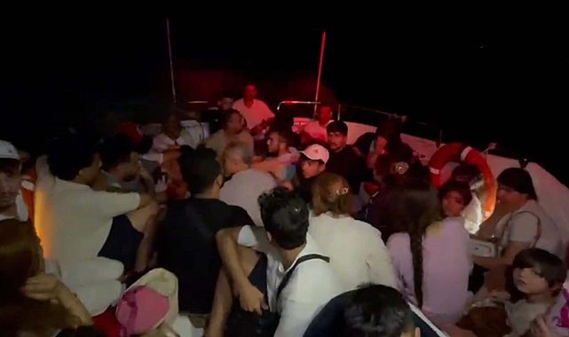 Datça'da Yunan unsurlarının geri ittiği saldaki 36 kaçak göçmen kurtarıldı
