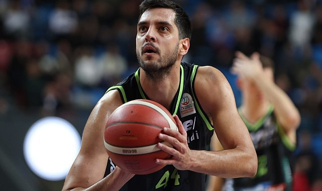 Denizli Basket'te Egemen ve Mustafa Sami'den imza