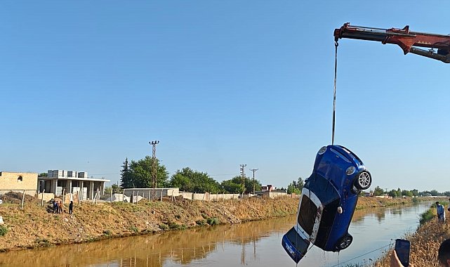 Dereye uçan otomobilin sürücüsü kayboldu