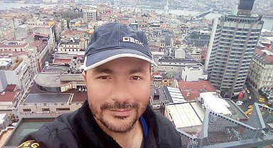 Devrilen traktörün sürücüsü ağır yaralandı