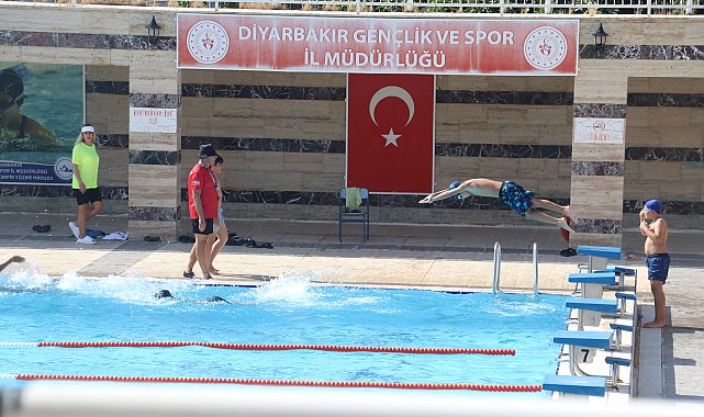 Diyarbakır'da 35 bin kişi, 'Yüzme Bilmeyen Kalmasın' projesinden yararlandı