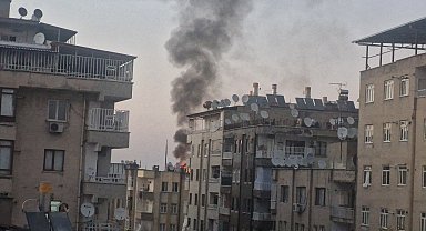 Diyarbakır'da 7 katlı binanın çatı katında yangın