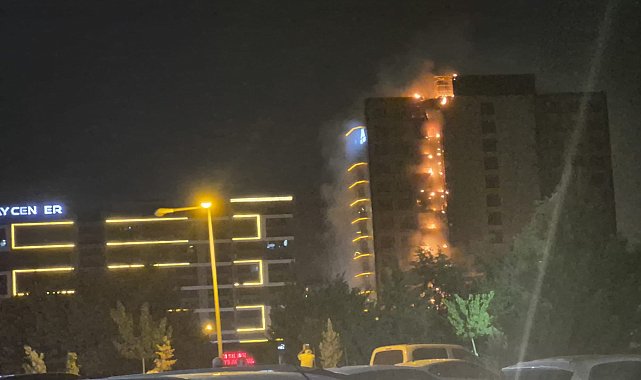 Diyarbakır'da plazada yangın; ekiplerin müdahalesi sürüyor