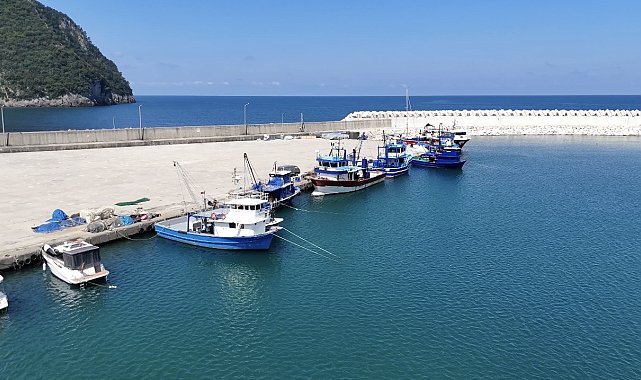 Doğal güzellikleri ile öne çıkan Tarlaağzı Plajı dronla görüntülendi
