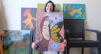 Doğuştan kolları olmayan Ayşe, ayaklarıyla resim çizip hayata tutundu, öğretmen oldu