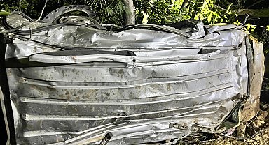 Düğün dönüşü uçuruma yuvarlanan araçta ölen 4 kişi toprağa verildi