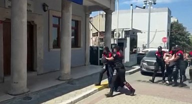 Eyüpsultan'da adliyedeki kavgaya gitmek isteyen 3 silahlı şüpheli yakalandı
