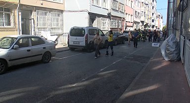 Fatih'te yıkımı yapılan bina çöktü; 2 işçi yaralandı -1