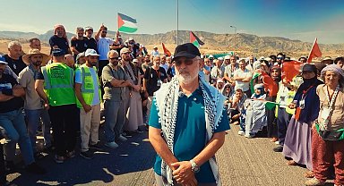 Filistin Konvoyu, Irak'ın İbrahim Halil Sınır Kapısı'nda bekletiliyor