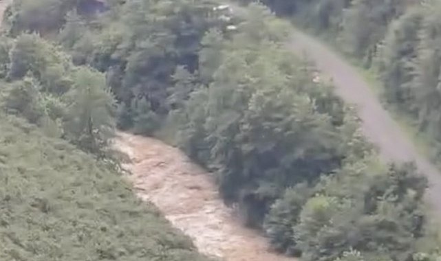 Giresun'da sağanak sele dönüştü; anne ve 2 kızı kayıp