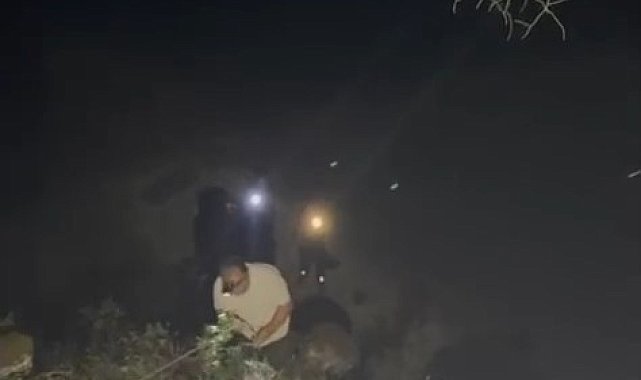 Göksu Nehri'nde mahsur kalan 2 kişi kurtarıldı