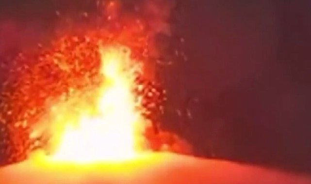 Guatemala'da Fuego Yanardağı faaliyete geçti: Turuncu alarm verildi