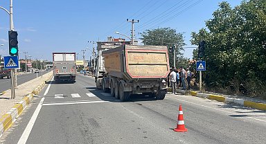 Hafriyat kamyonunun çarptığı yaya, tedavi gördüğü hastanede öldü