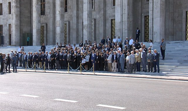 Hayatını kaybeden eski CHP Genel Başkan Vekili Selvi için TBMM'de tören düzenlendi